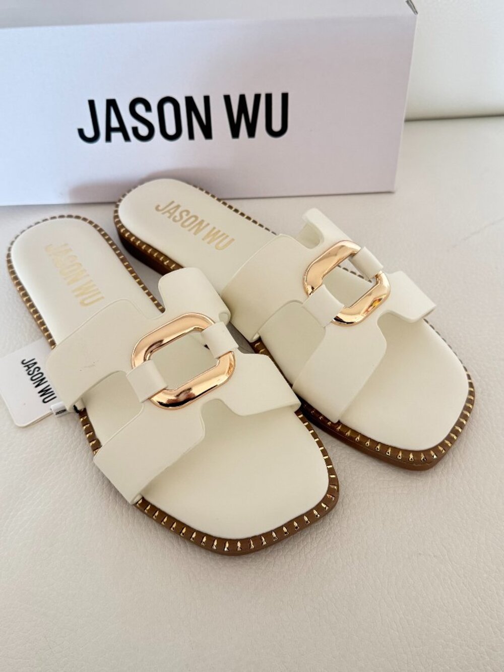 NWT & BOXED JASON WU DANIS CREAM SLIDES SANDALS WITH STUDS SIZE 7